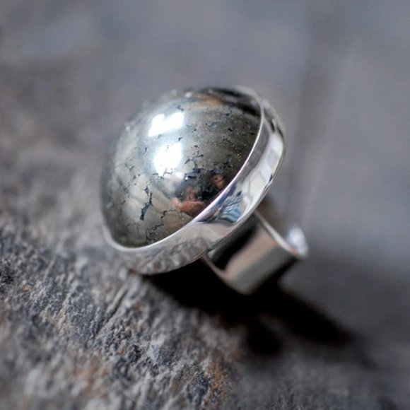 Dollybird Design Speculum Ring - Size 6-6.5 - Picture 1 of 5